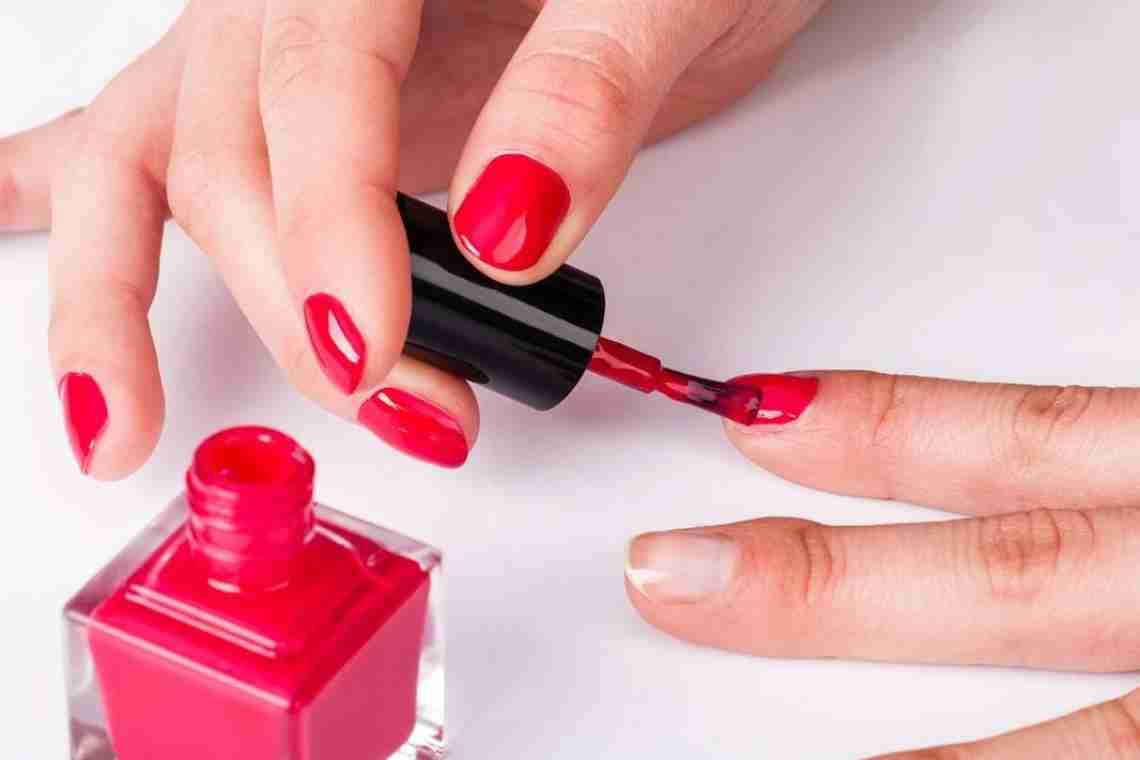 Как правильно красить ногти в домашних условиях?