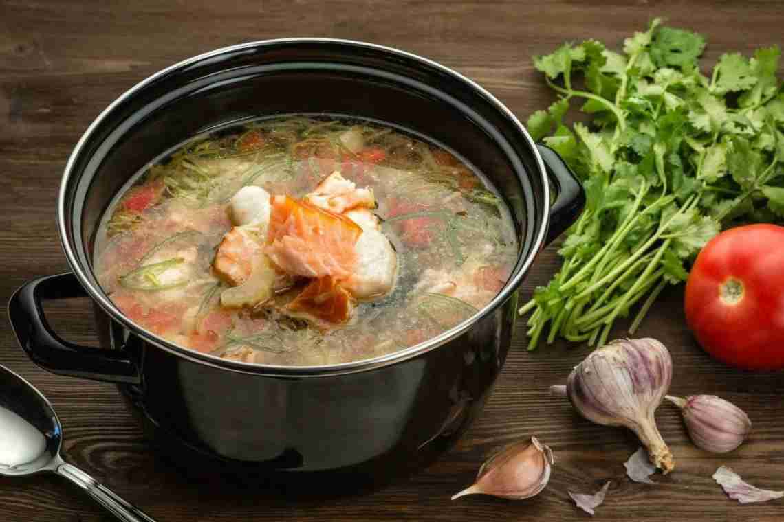 Готовим дома перловый суп с рыбой и морепродуктами