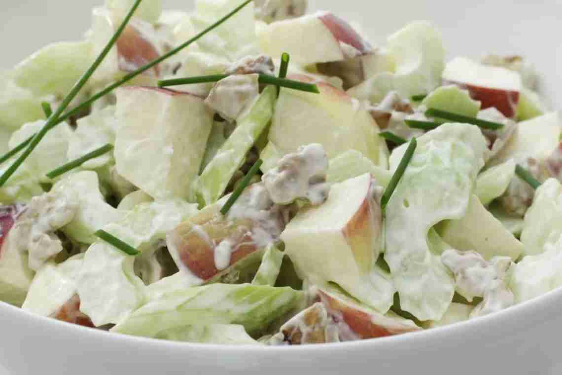 Салат с сельдереем, и курицей, и яблоками: рецепт приготовления. Как приготовить вкусный салат с сельдереем?