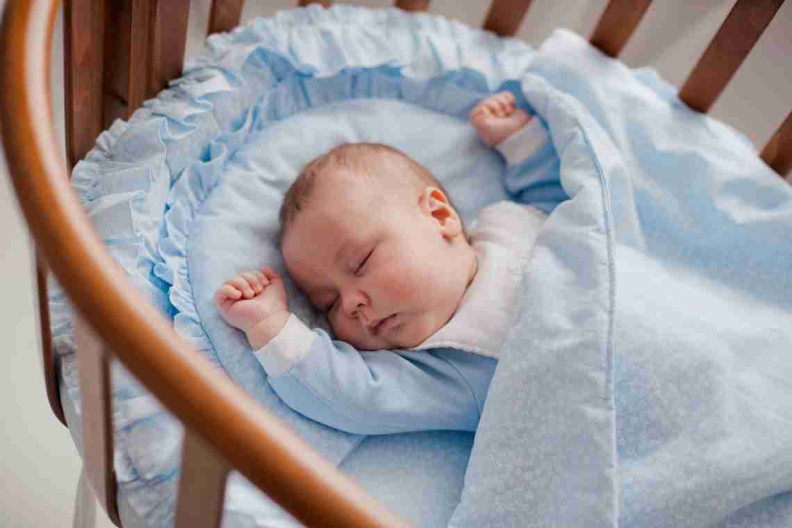 Как отучить ребенка спать днем