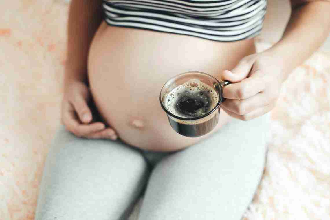 Можно кофе при беременности на ранних. Кофе при беременности. Можно ли беременным кофе. Кофе при беременности можно или нет. Выпила много кофе при беременности форум.