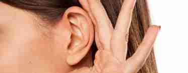 Шелушение в ушах – четыре причины