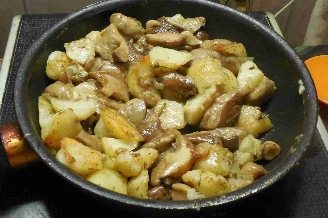 Как пожарить маслята с картошкой - приготовление и подача