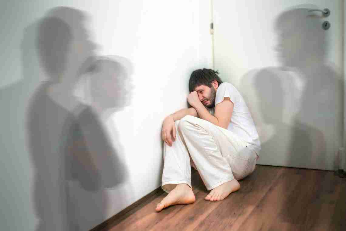Психотические расстройства: симптомы и лечение