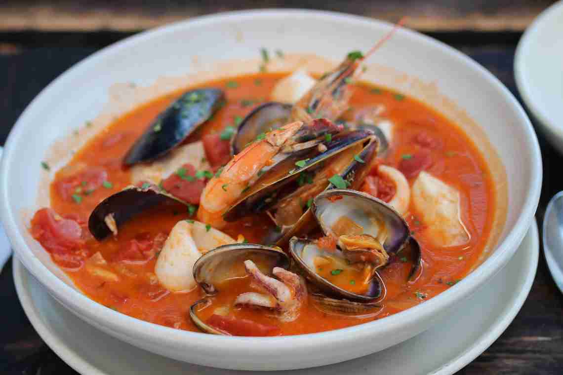 Как приготовить итальянский суп с рыбой