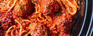 Как приготовить спагетти с мясными шариками под томатным соусом