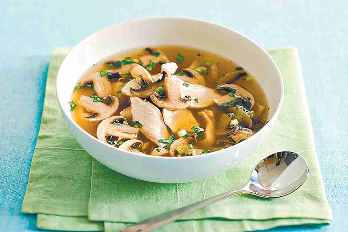 Как сделать грибной суп с овощными пельмешками
