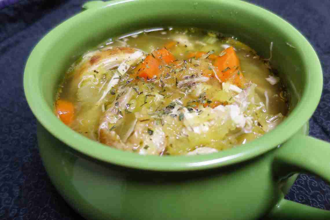 Как вкусно приготовить куриный суп с вермишелью