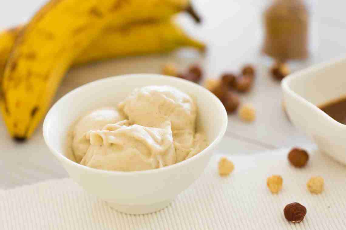 Как приготовить диетическое банановое мороженое