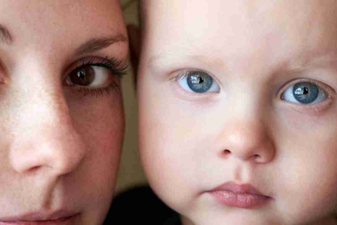 Как у детей с возрастом меняется цвет глаз