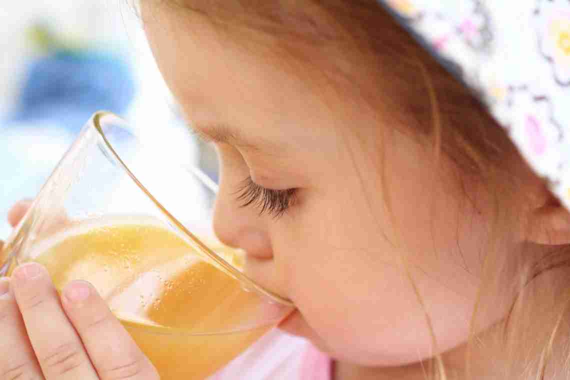 Какие напитки полезно пить маленьким детям