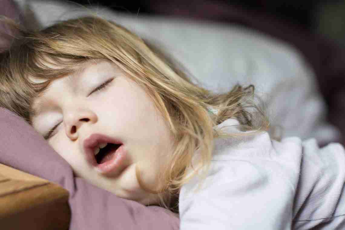 Что значит, если ребенок 2-х лет кричит во сне