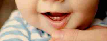 У малыша режутся зубы: чем помочь в такой ситуации?