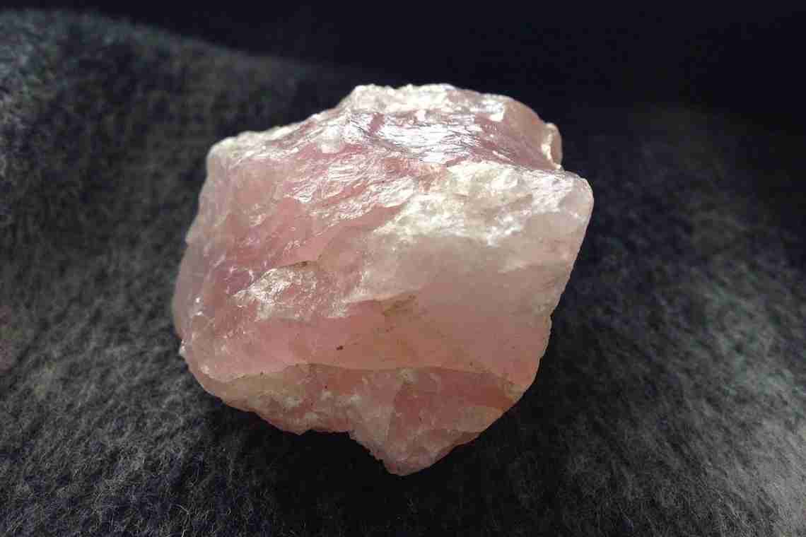 Розовый кварц. Магические свойства кристалла