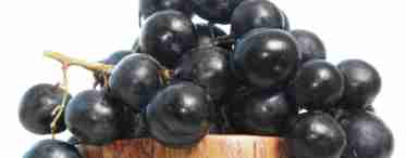 Яка калорійність чорного винограду