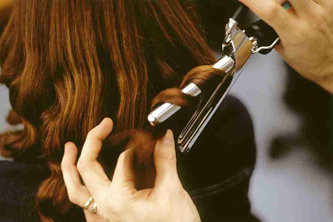 Як укладати волосся стайлером