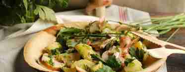 Овочевий салат з грибами і пікантним соусом