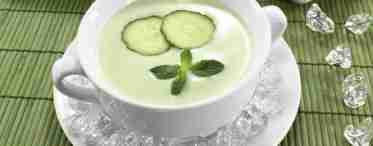 Холодний огірковий суп з ківі і петрушкою