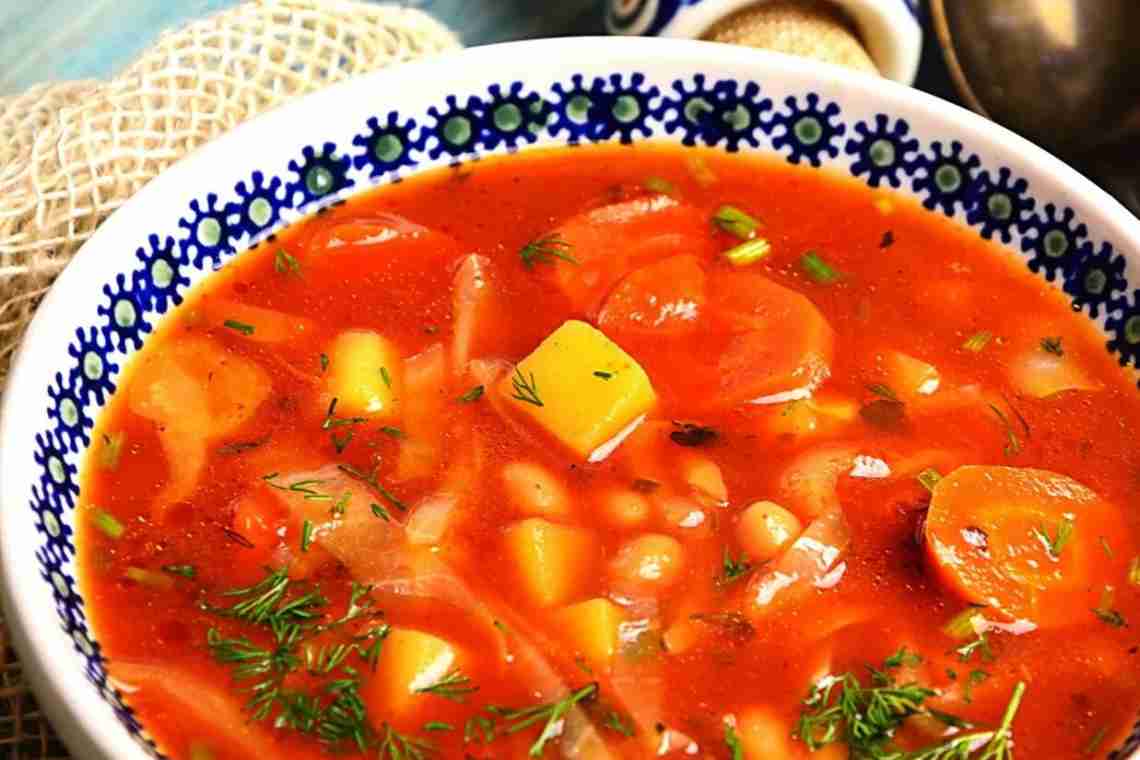 Пісний томатний суп з фасіллю