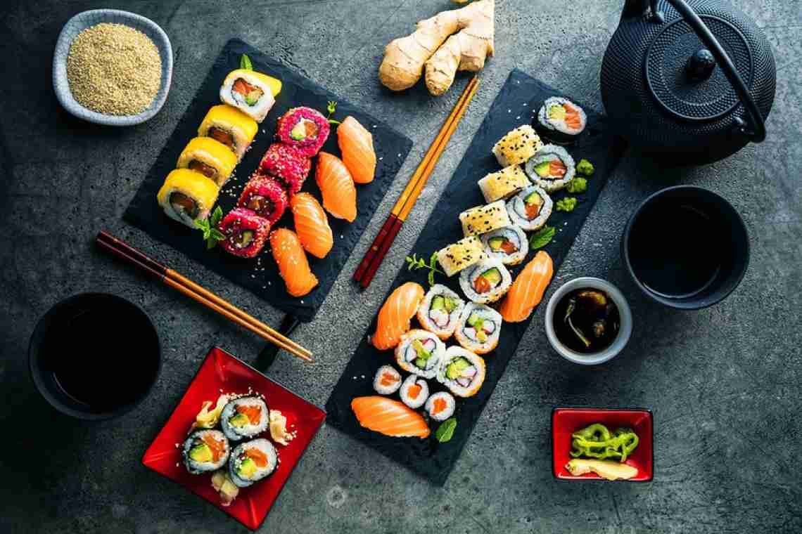Почему стоит заказать суши, а не делать их дома?