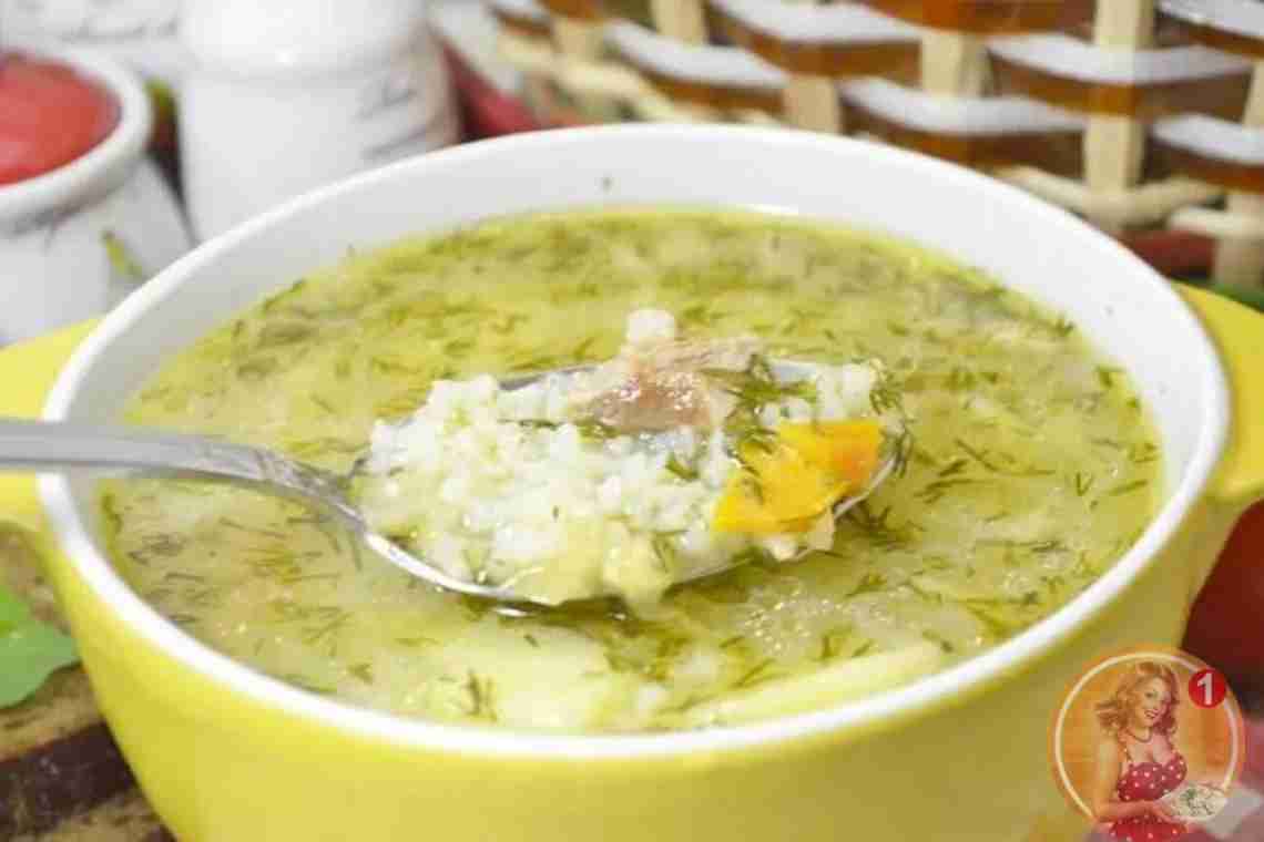 Капустний суп з рисом і ковбасками