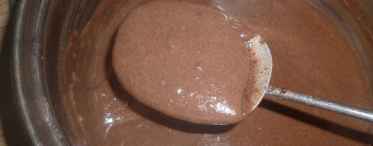 Шоколадний бісквіт з манно-банановим кремом