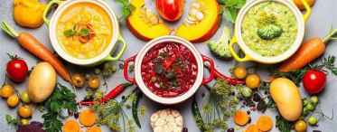 Освіжаючі шедеври: холодні супи для літнього меню